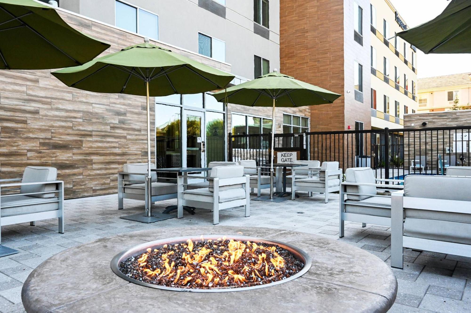 Fairfield Inn & Suites Ontario Ранчо-Кукамонга Екстер'єр фото